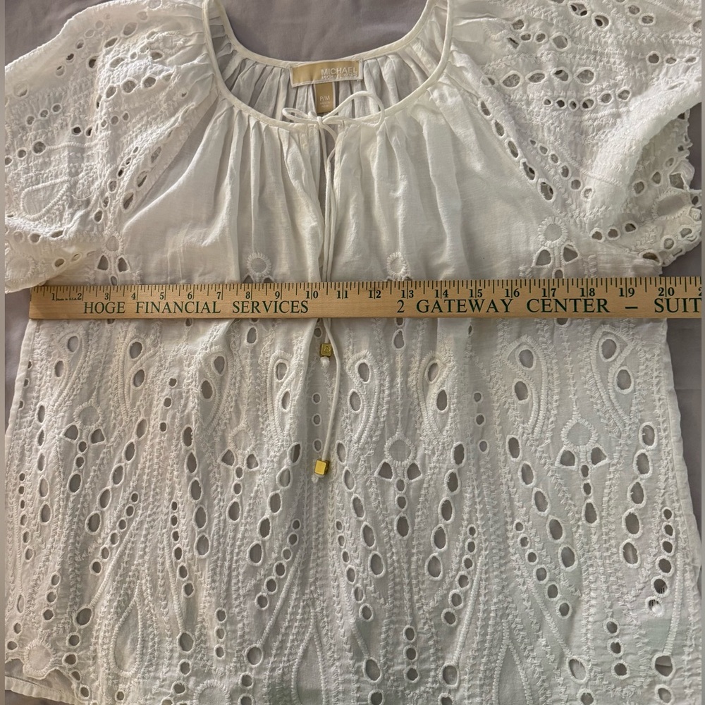 MICHAEL KORS White Cotton Short Sleeve Eyelet Lace Peasant Blouse
Top Size P/M - Picture 11 of 16